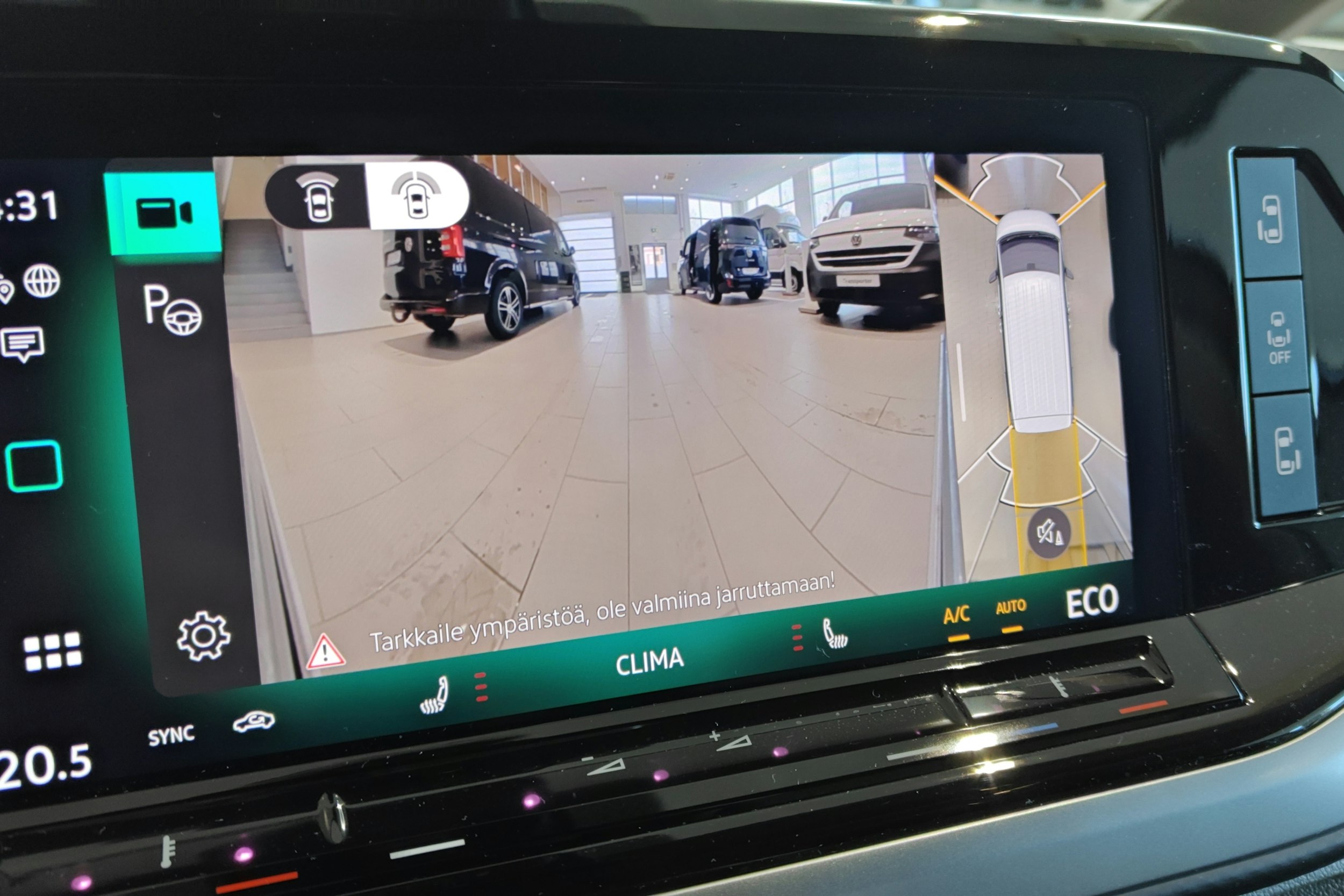 Harmaa Volkswagen Multivan 2025 kuva 28.