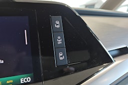 Harmaa Volkswagen Multivan 2025 kuva 31.