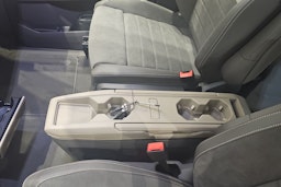 met. harmaa Volkswagen Multivan 2026 kuva 11.