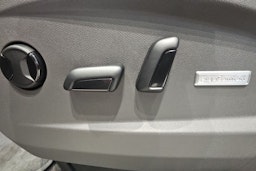 met. harmaa Volkswagen Multivan 2026 kuva 13.