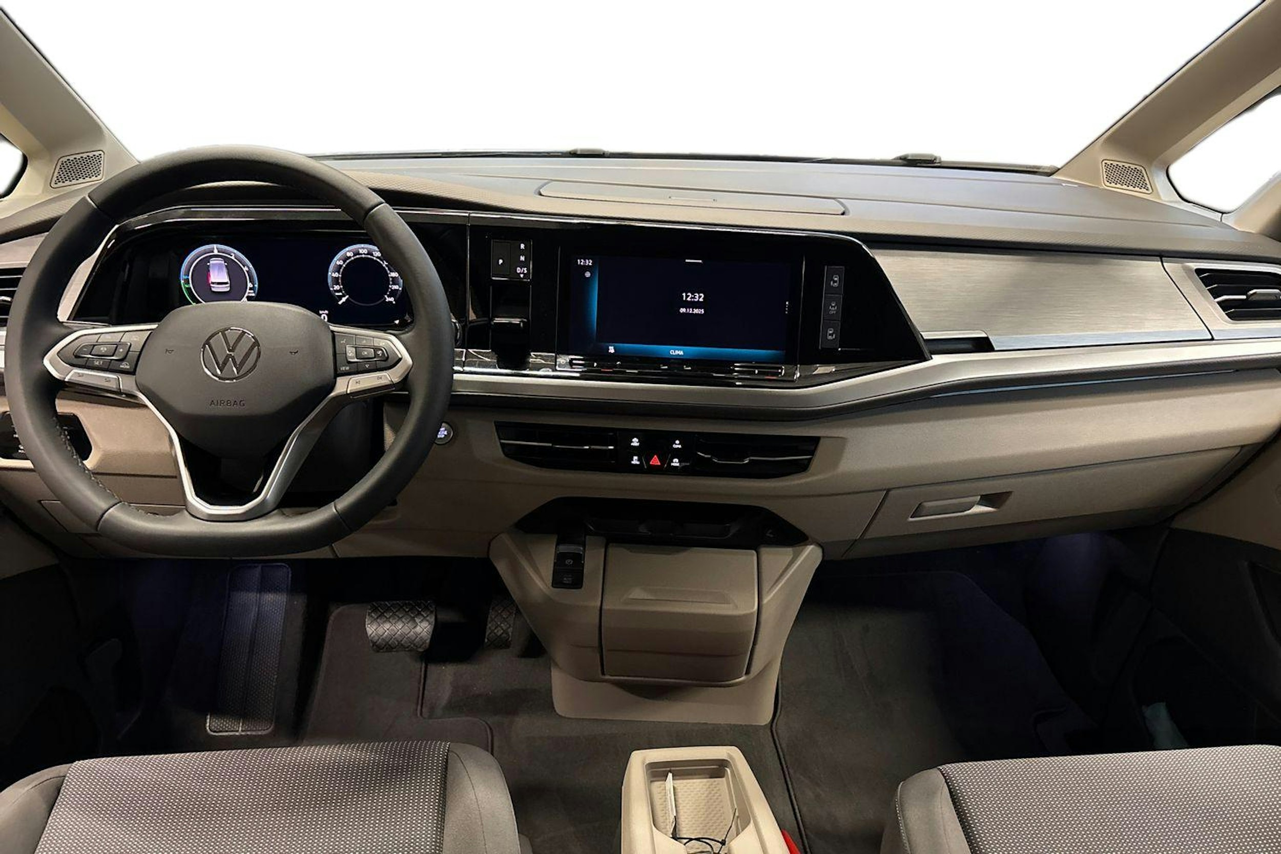 met. musta Volkswagen Multivan 2026 kuva 7.