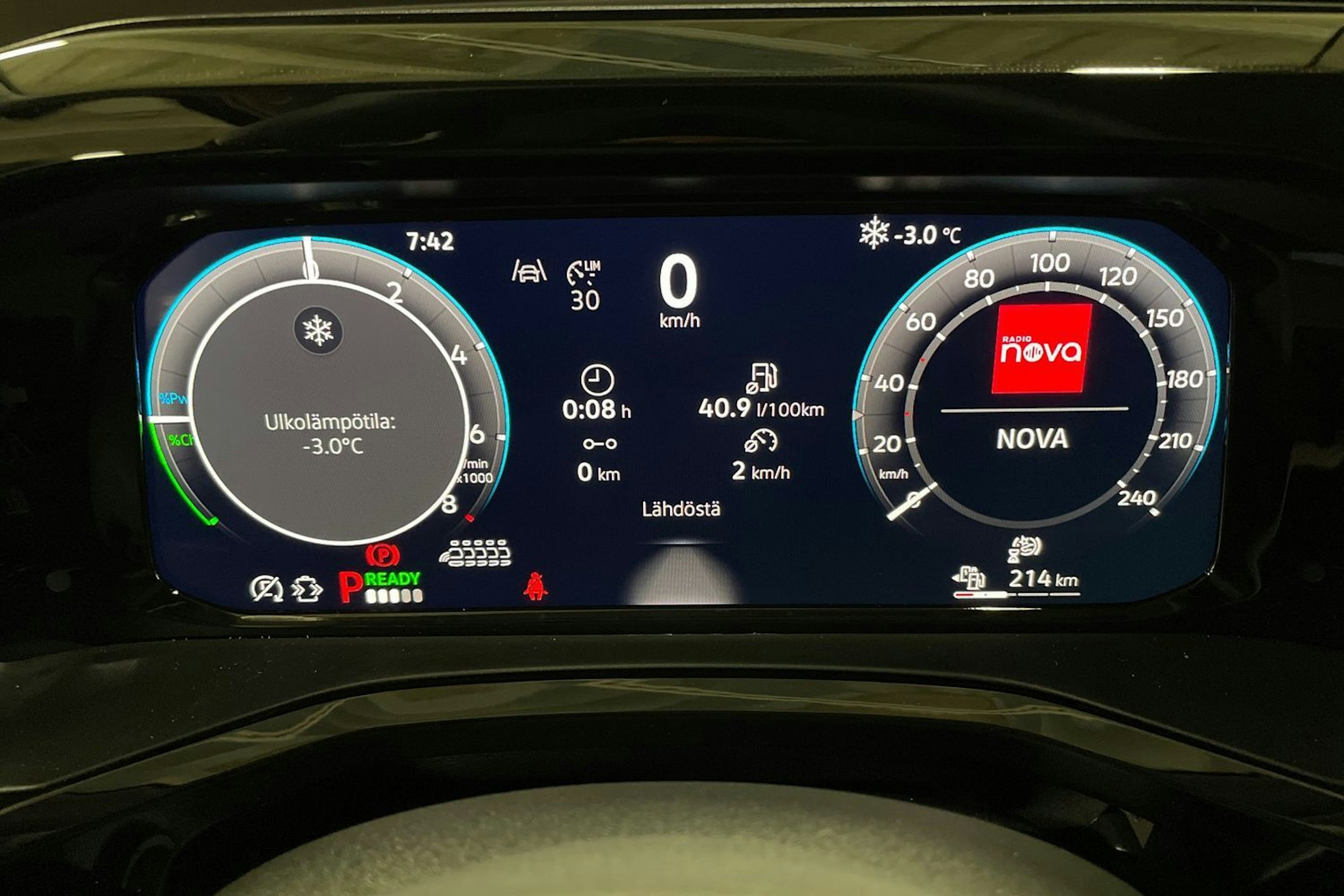 met. musta Volkswagen Multivan 2026 kuva 10.