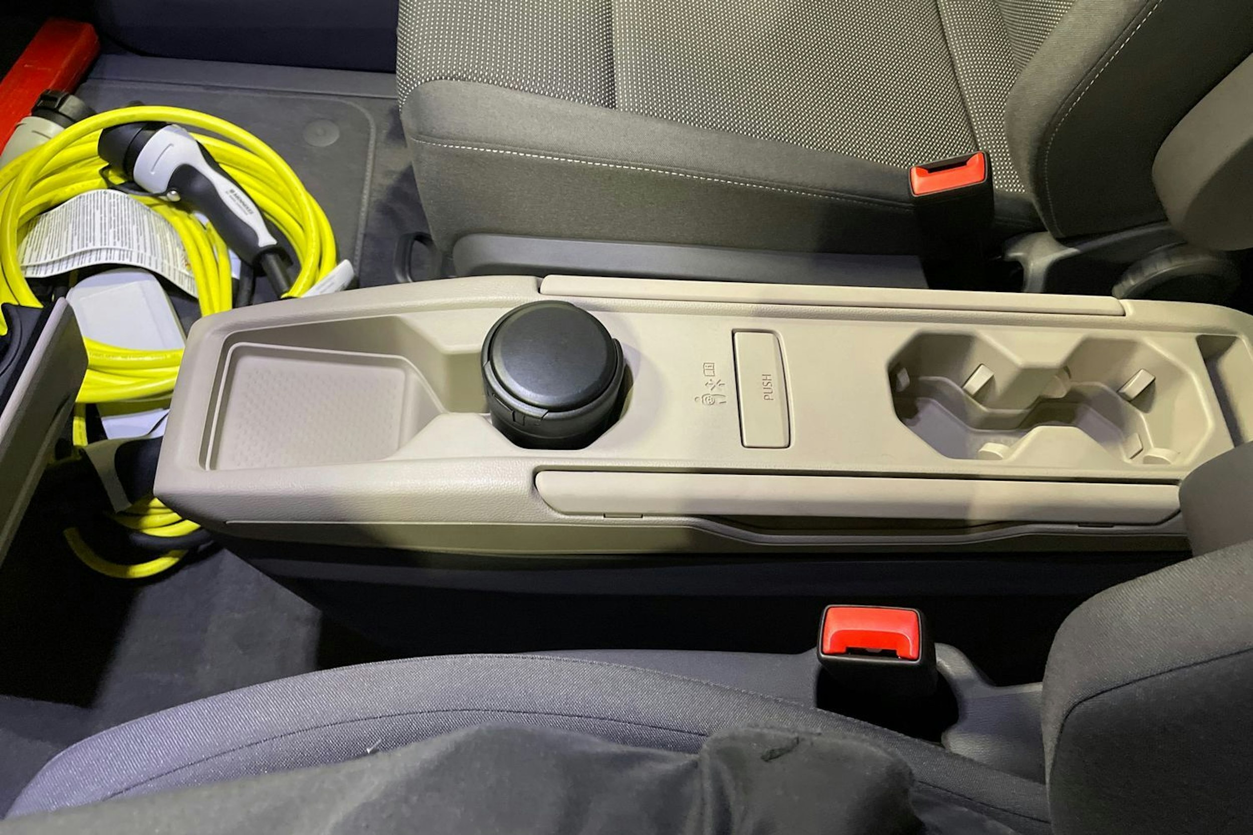 met. musta Volkswagen Multivan 2026 kuva 27.