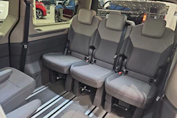 met. harmaa Volkswagen Multivan 2026 kuva 10.