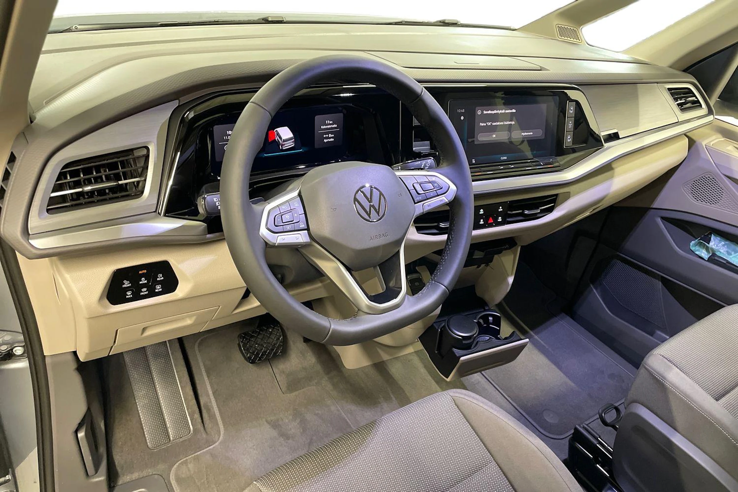 met. harmaa Volkswagen Multivan 2026 kuva 6.