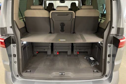 met. harmaa Volkswagen Multivan 2026 kuva 10.