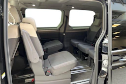 musta Volkswagen Multivan 2026 kuva 11.