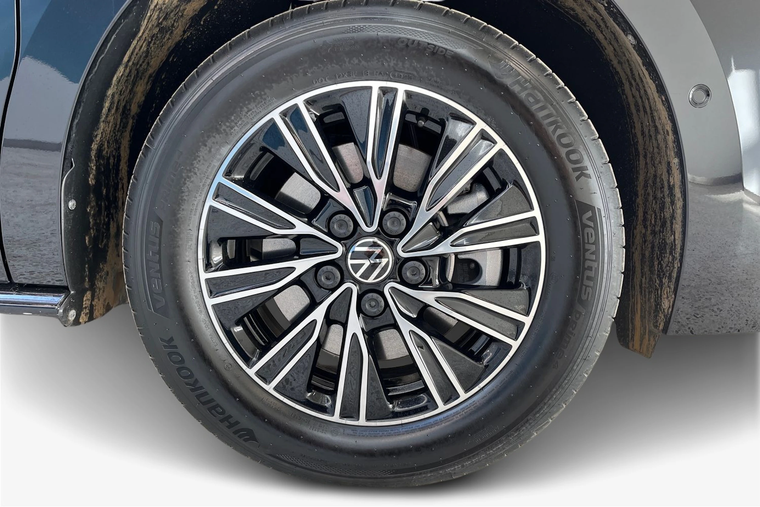 musta Volkswagen Multivan 2026 kuva 12.