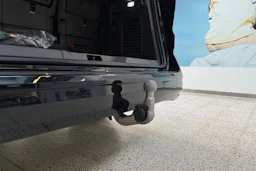 musta Volkswagen Multivan 2026 kuva 16.