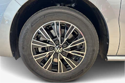 harmaa Volkswagen Multivan 2026 kuva 9.