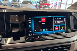 harmaa Volkswagen Multivan 2026 kuva 18.