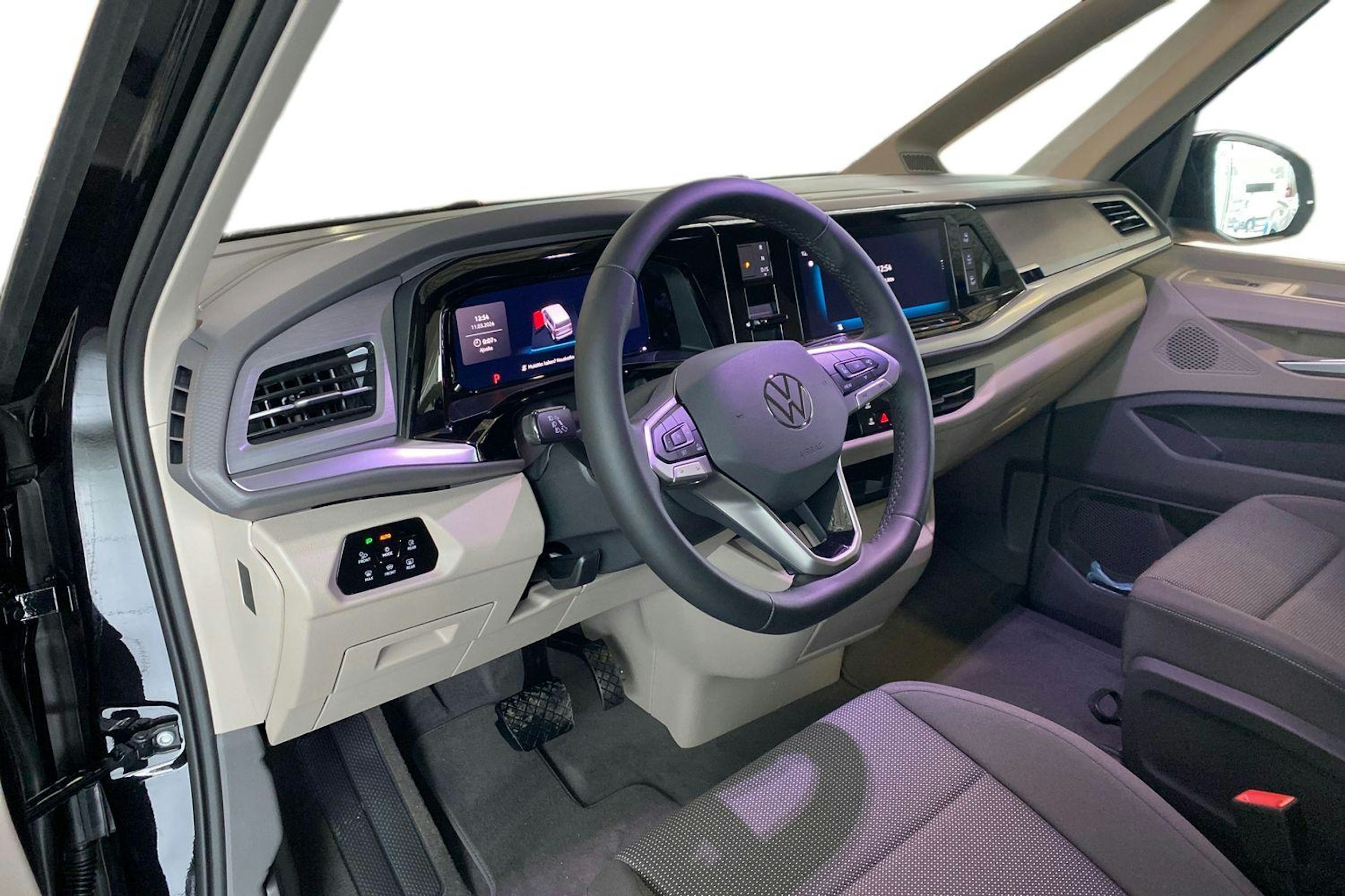 met. musta Volkswagen Multivan 2026 kuva 6.