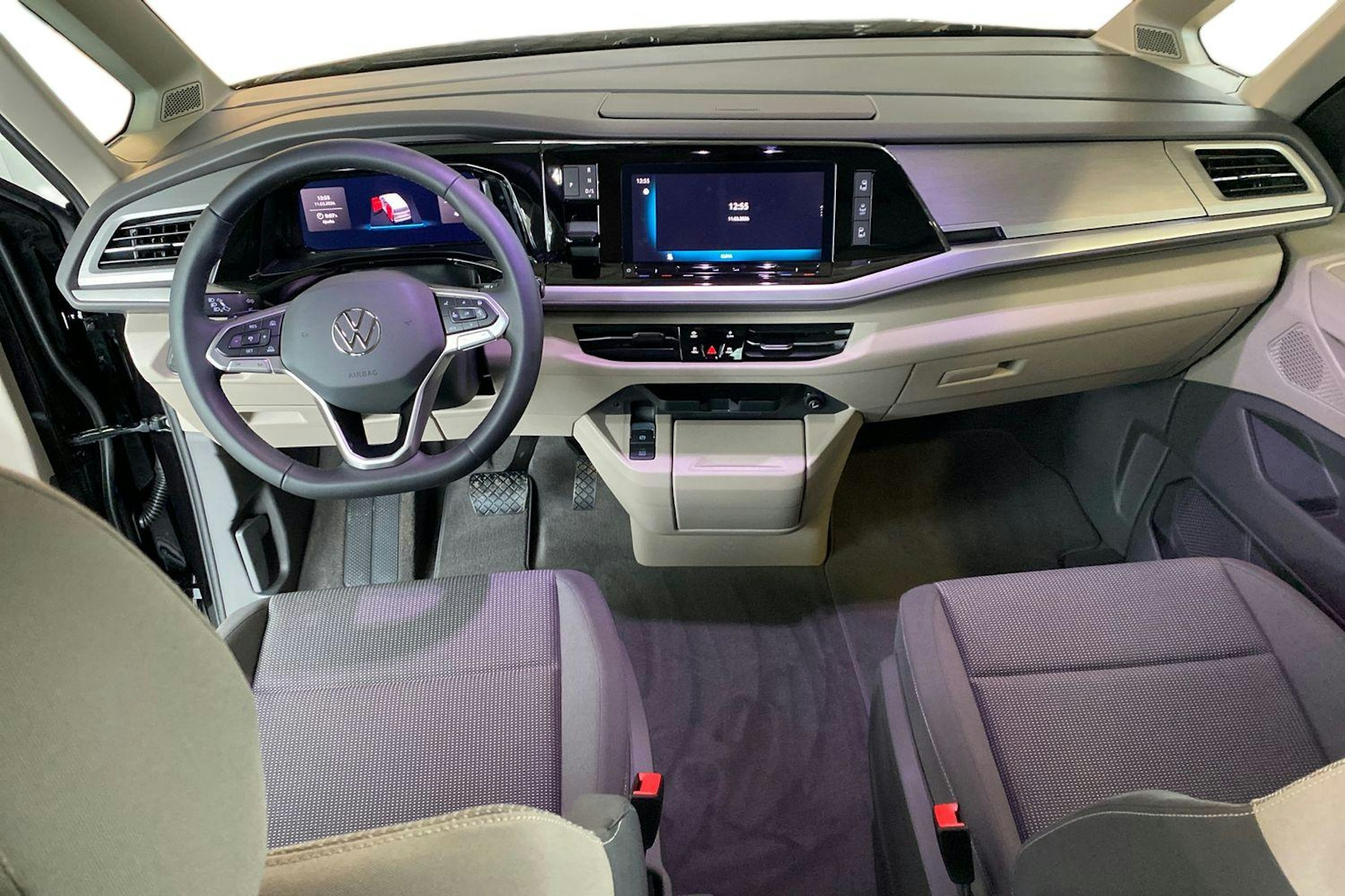 met. musta Volkswagen Multivan 2026 kuva 7.