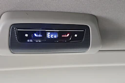 valkoinen Volkswagen Multivan 2026 kuva 14.