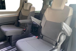 harmaa Volkswagen Multivan 2026 kuva 10.