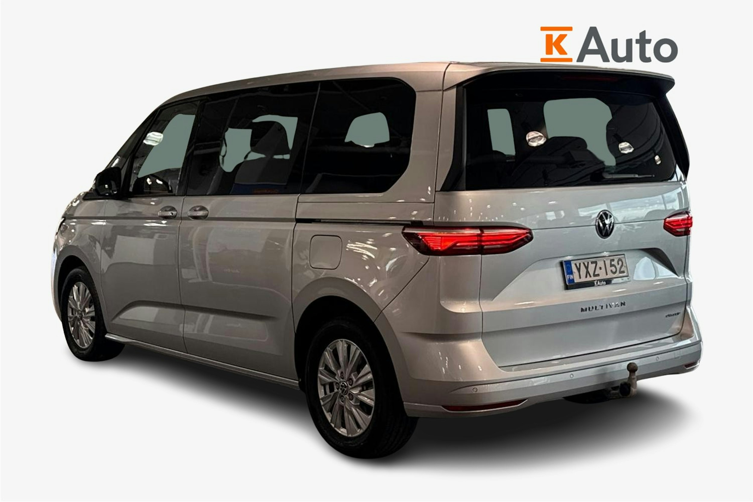Harmaa Volkswagen Multivan Life 2024 kuva 2.