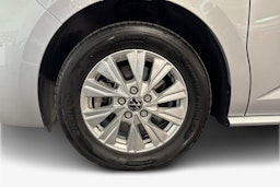 Harmaa Volkswagen Multivan Life 2024 kuva 9.
