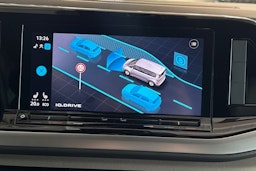 Harmaa Volkswagen Multivan Life 2024 kuva 18.