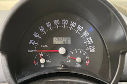 harmaa Volkswagen New Beetle 2000 kuva 13.