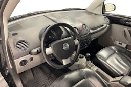 Musta Volkswagen NEW BEETLE 2004 kuva 7.