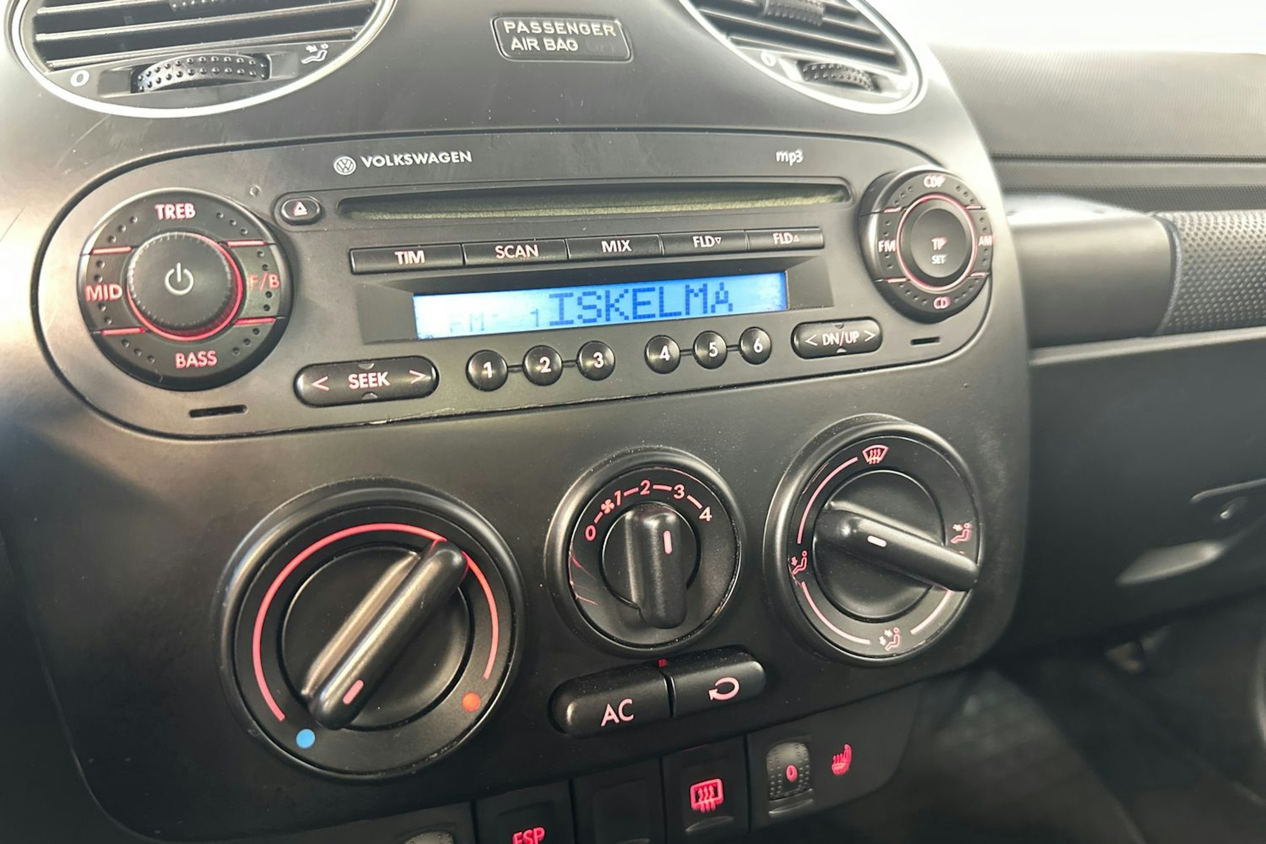 musta Volkswagen New Beetle 2009 kuva 17.