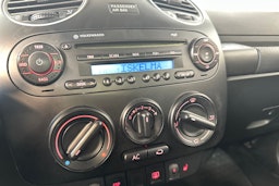 musta Volkswagen New Beetle 2009 kuva 17.