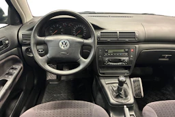vihreä Volkswagen Passat 1998 kuva 7.