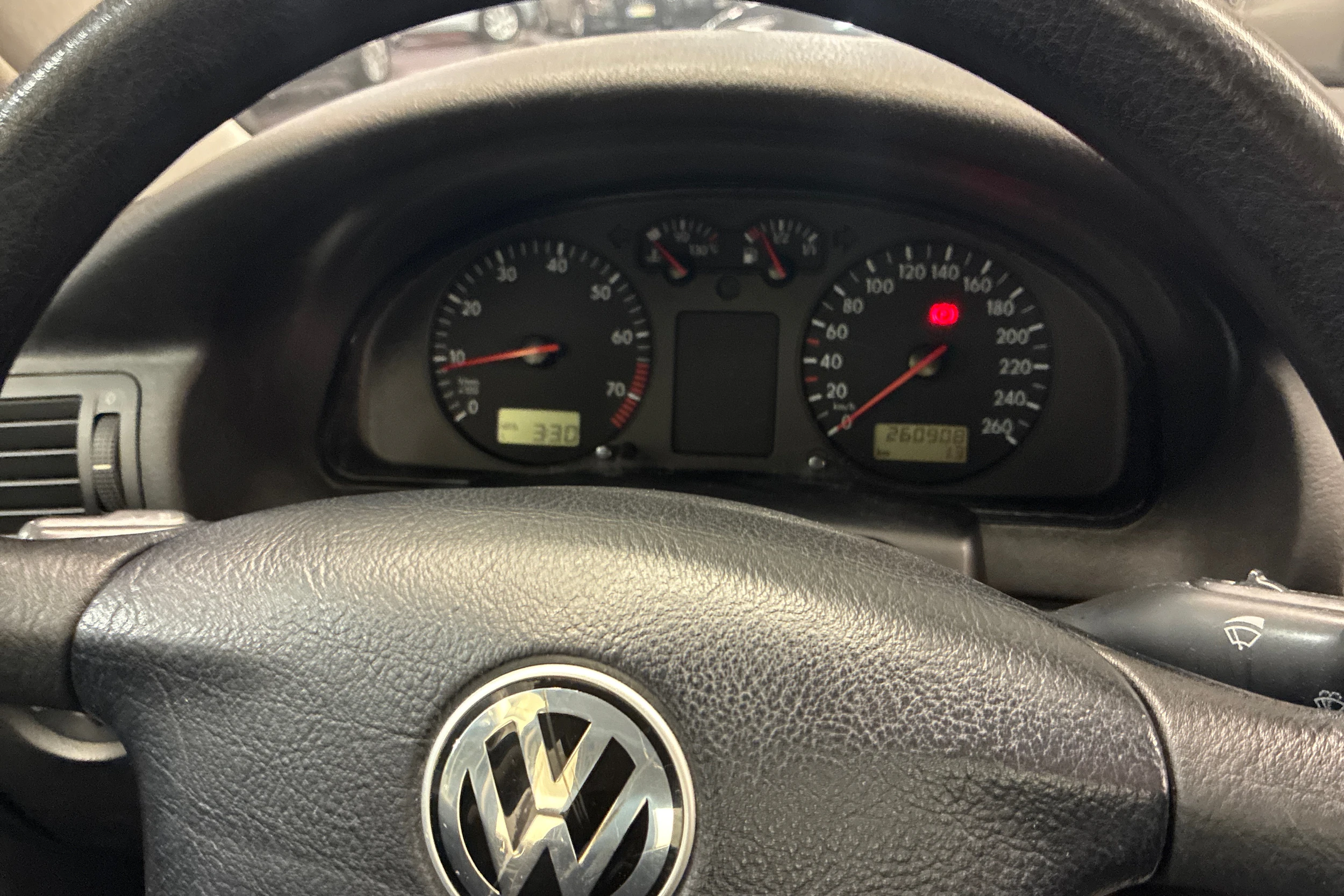 vihreä Volkswagen Passat 1998 kuva 17.