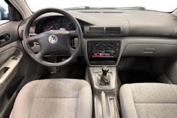 Vihreä Volkswagen PASSAT 2000 kuva 7.