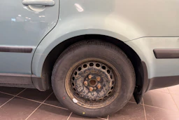 Vihreä Volkswagen PASSAT 2000 kuva 10.