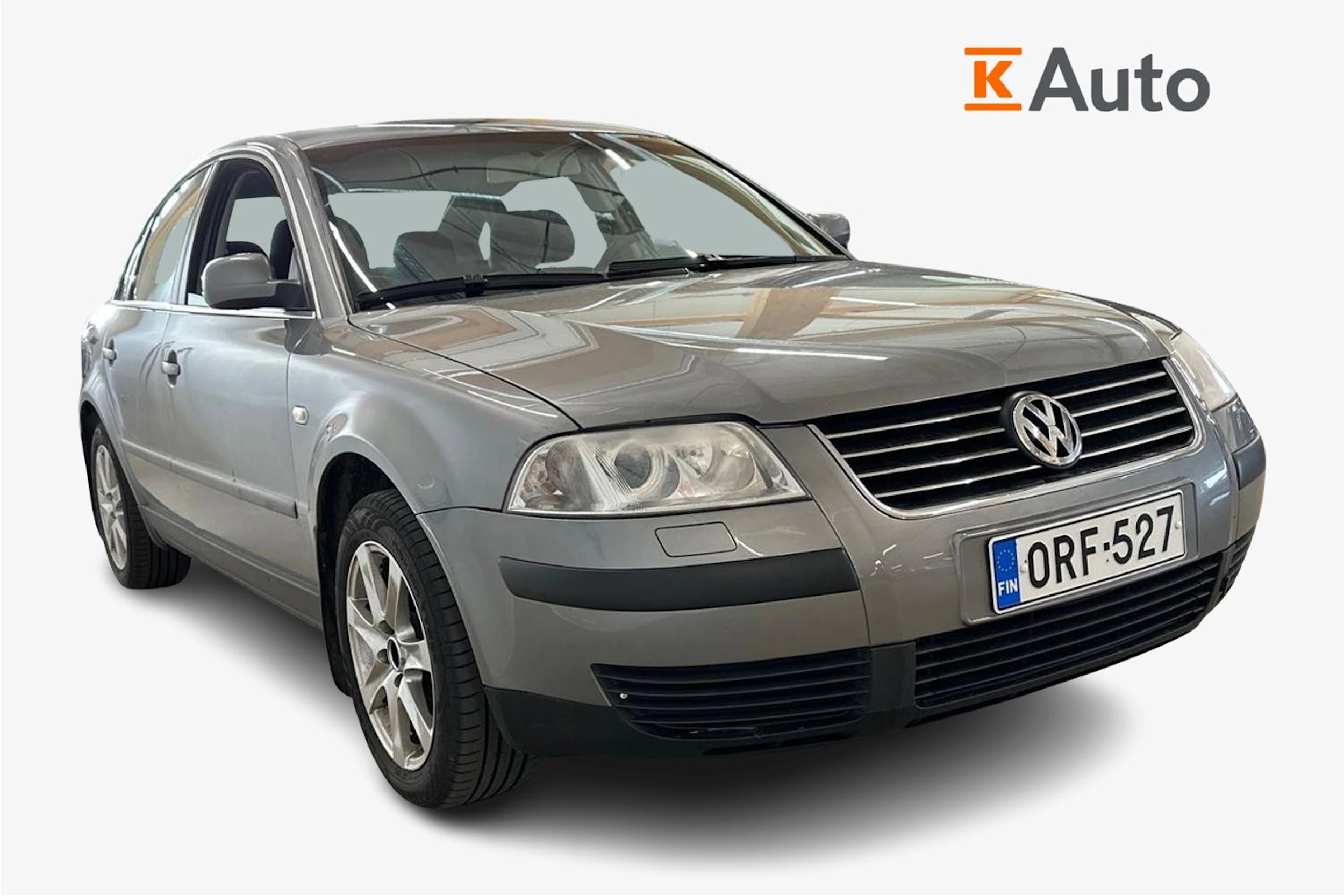harmaa Volkswagen Passat 2002 kuva 1.