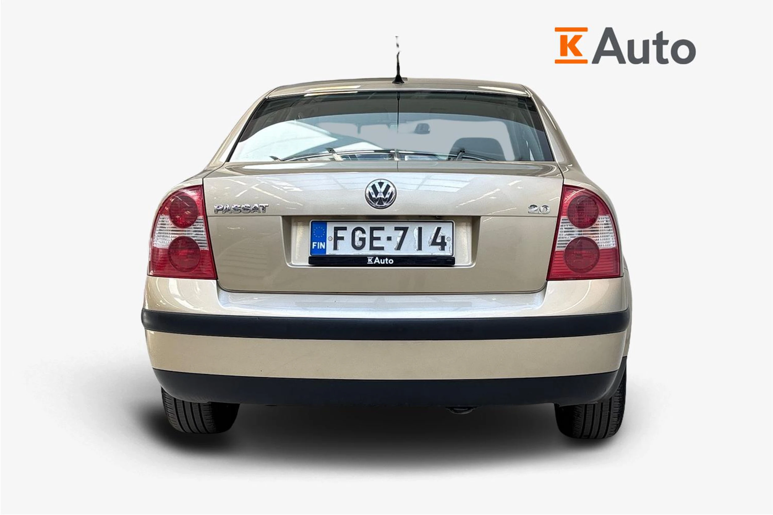 Ruskea (beige) Volkswagen PASSAT 2003 kuva 4.