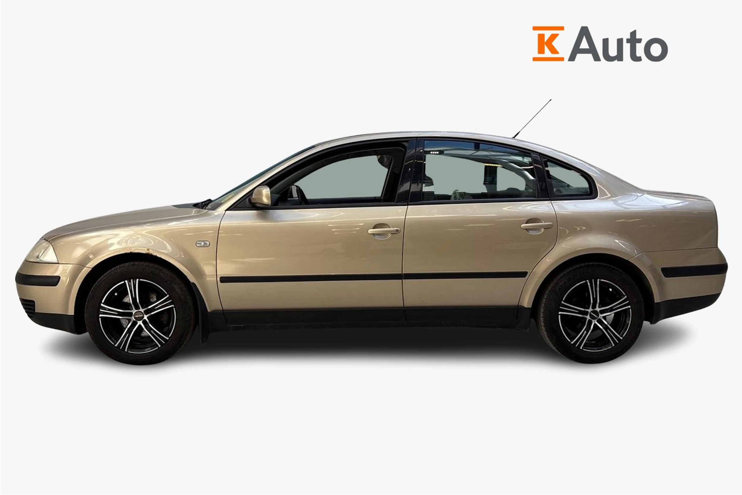 Ruskea (beige) Volkswagen PASSAT 2003 kuva 7.