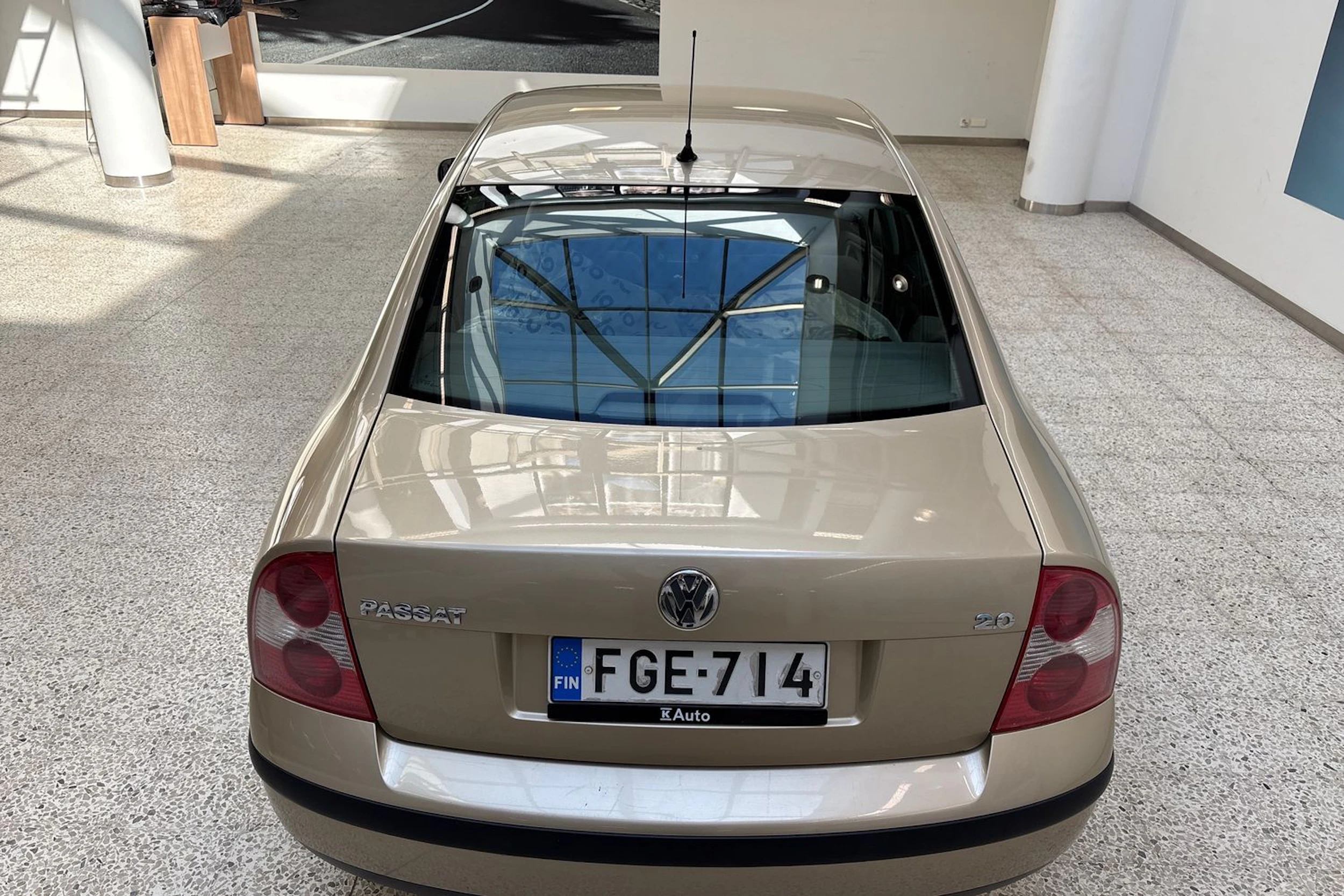 Ruskea (beige) Volkswagen PASSAT 2003 kuva 23.