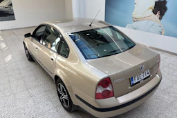 Ruskea (beige) Volkswagen PASSAT 2003 kuva 25.
