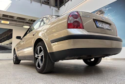 Ruskea (beige) Volkswagen PASSAT 2003 kuva 26.