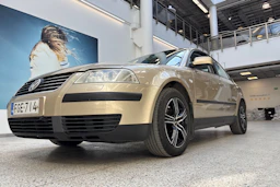 Ruskea (beige) Volkswagen PASSAT 2003 kuva 28.