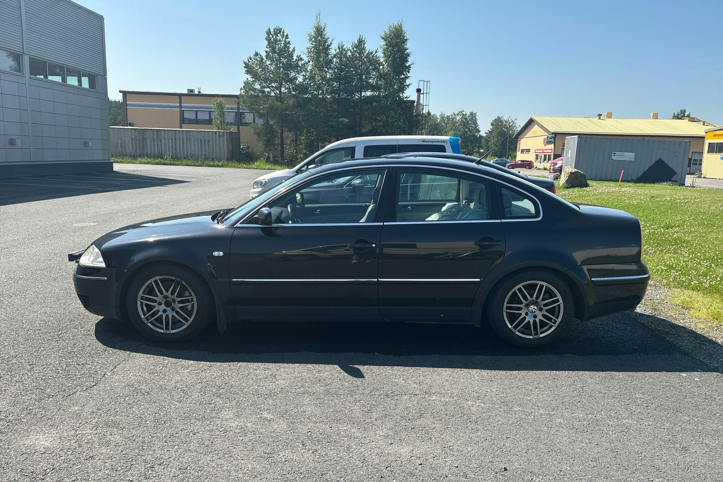 musta Volkswagen Passat 2003 kuva 3.