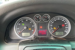 ruskea (beige) Volkswagen Passat 2004 kuva 20.