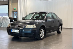 sininen Volkswagen Passat 2004 kuva 11.