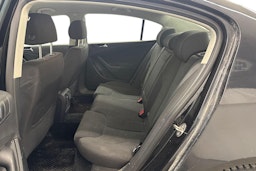 Musta Volkswagen PASSAT 2005 kuva 8.