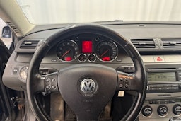 Musta Volkswagen PASSAT 2005 kuva 14.