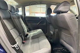sininen Volkswagen Passat 2005 kuva 15.