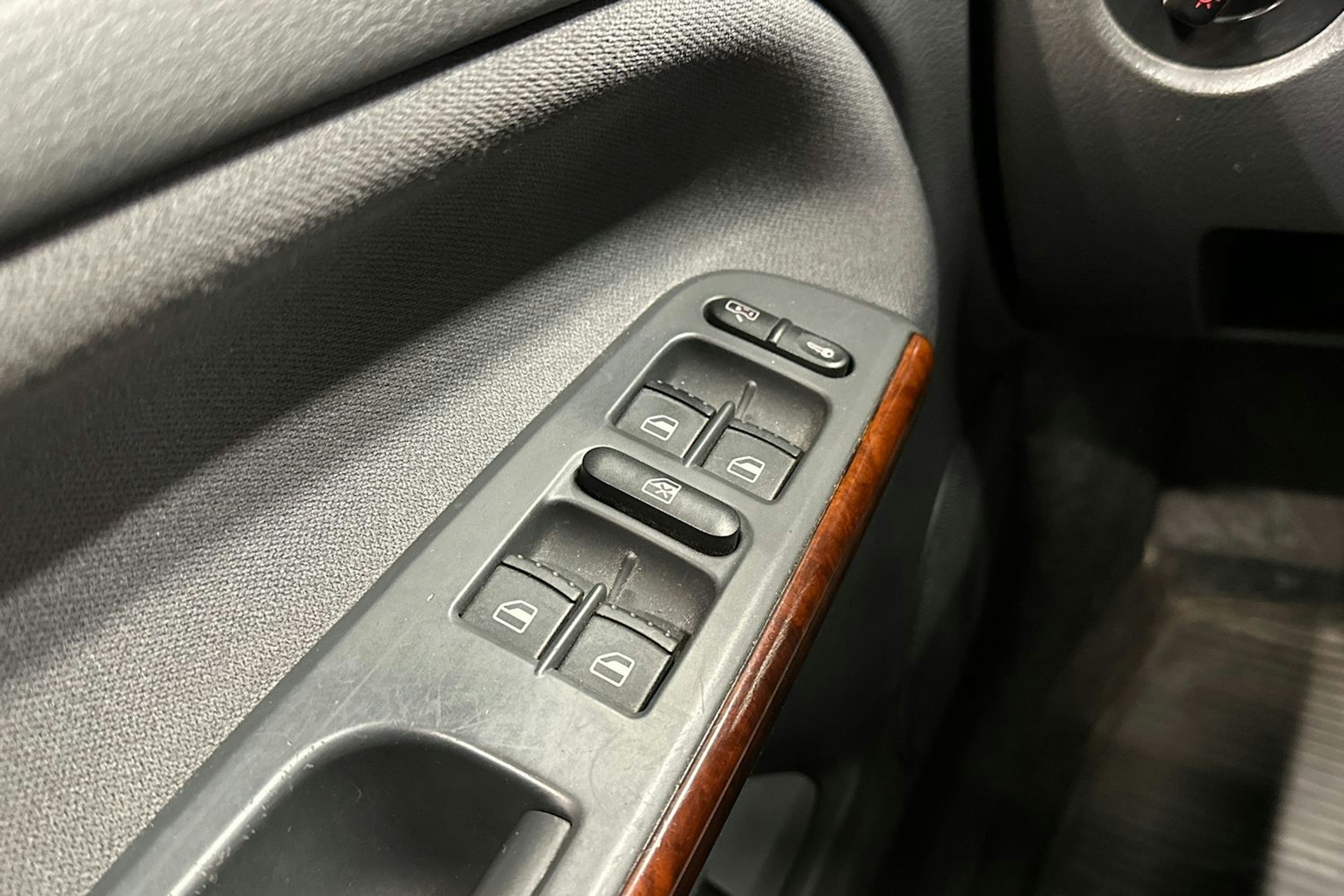 sininen Volkswagen Passat 2005 kuva 23.