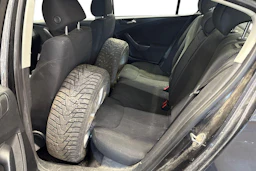 musta Volkswagen Passat 2005 kuva 8.