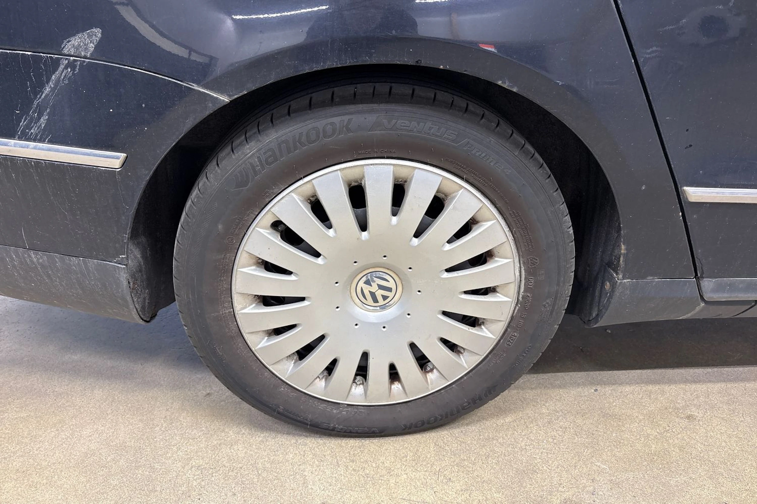 musta Volkswagen Passat 2005 kuva 10.