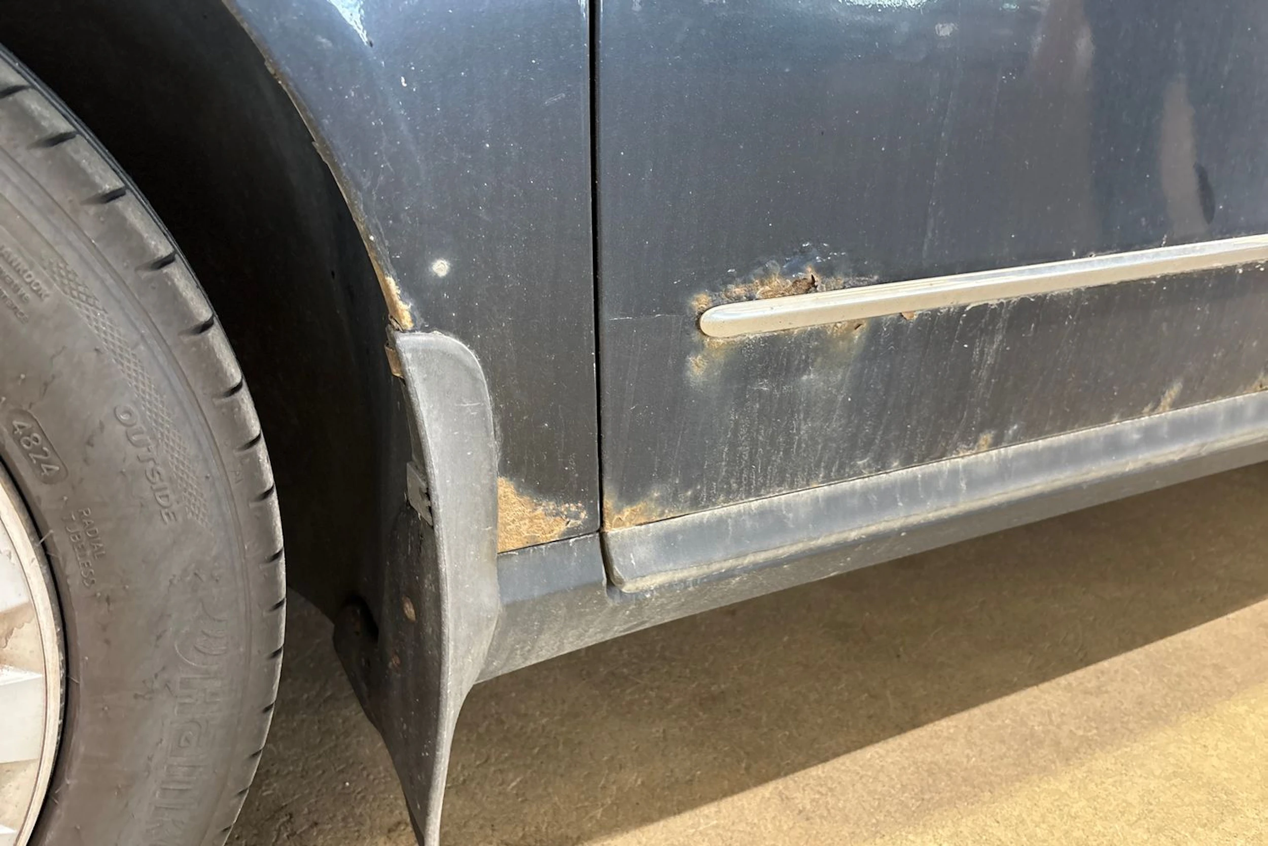 musta Volkswagen Passat 2005 kuva 12.
