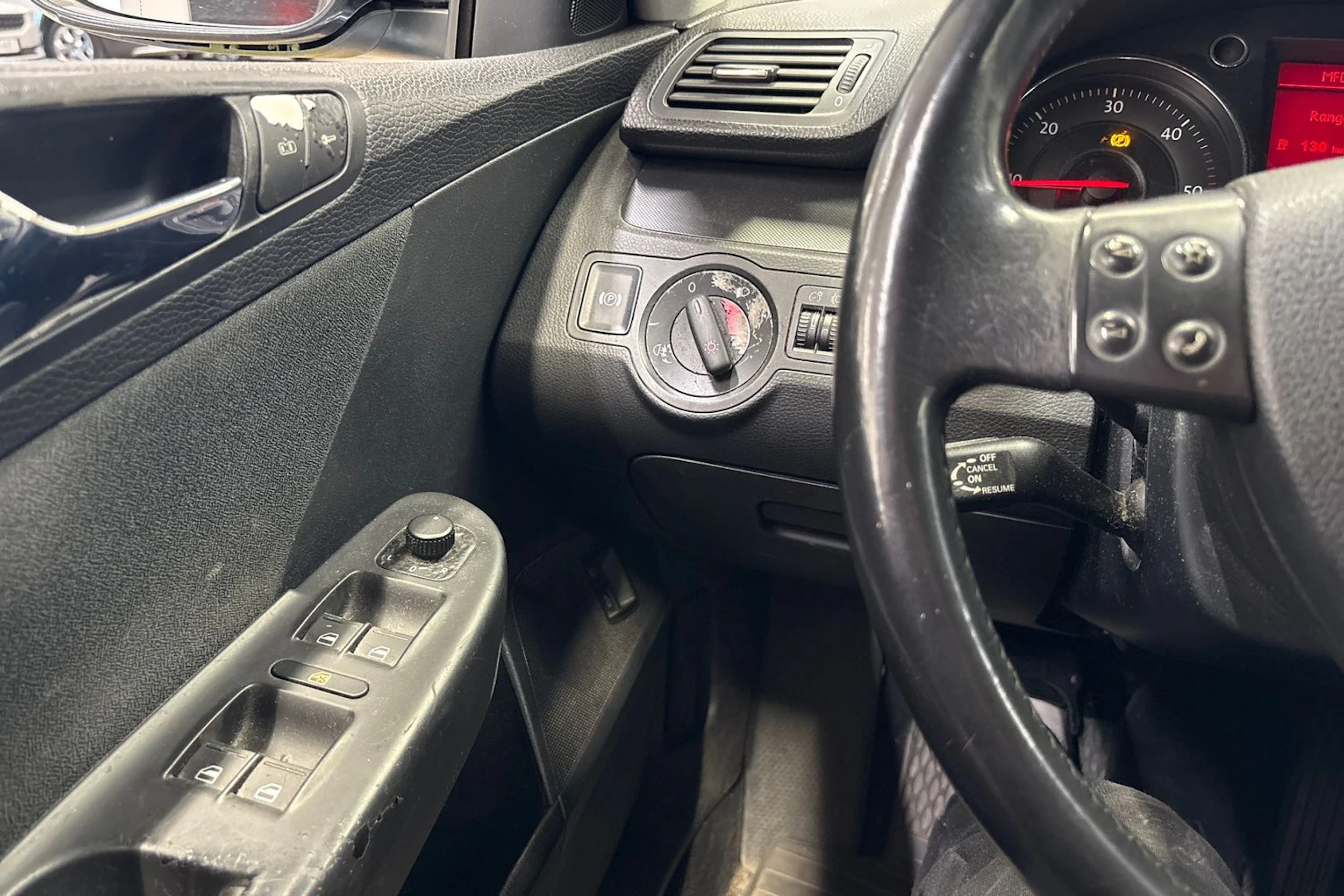 musta Volkswagen Passat 2005 kuva 22.
