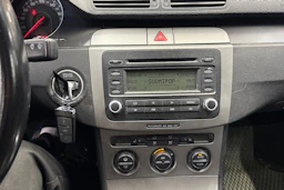 musta Volkswagen Passat 2005 kuva 23.