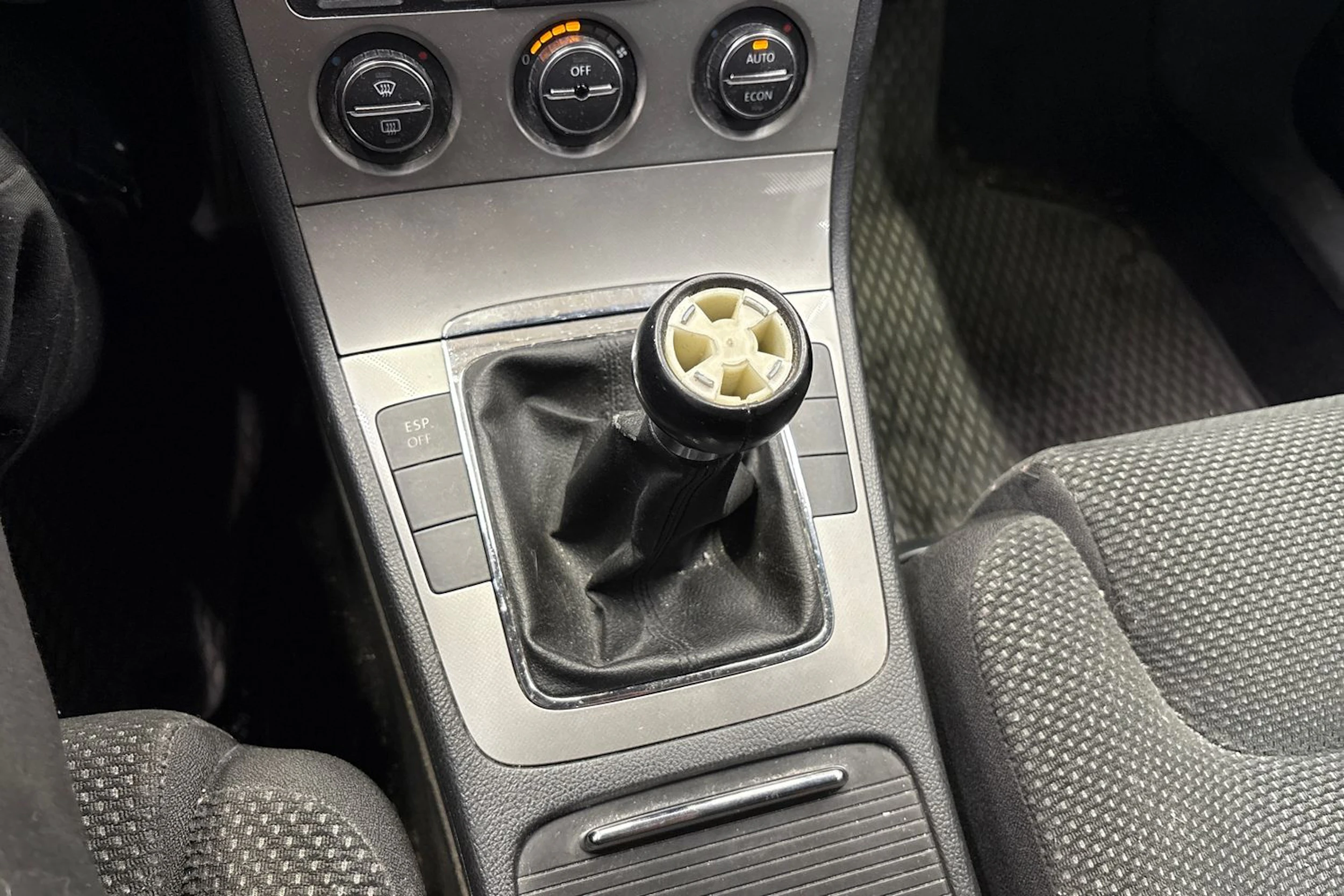 musta Volkswagen Passat 2005 kuva 24.